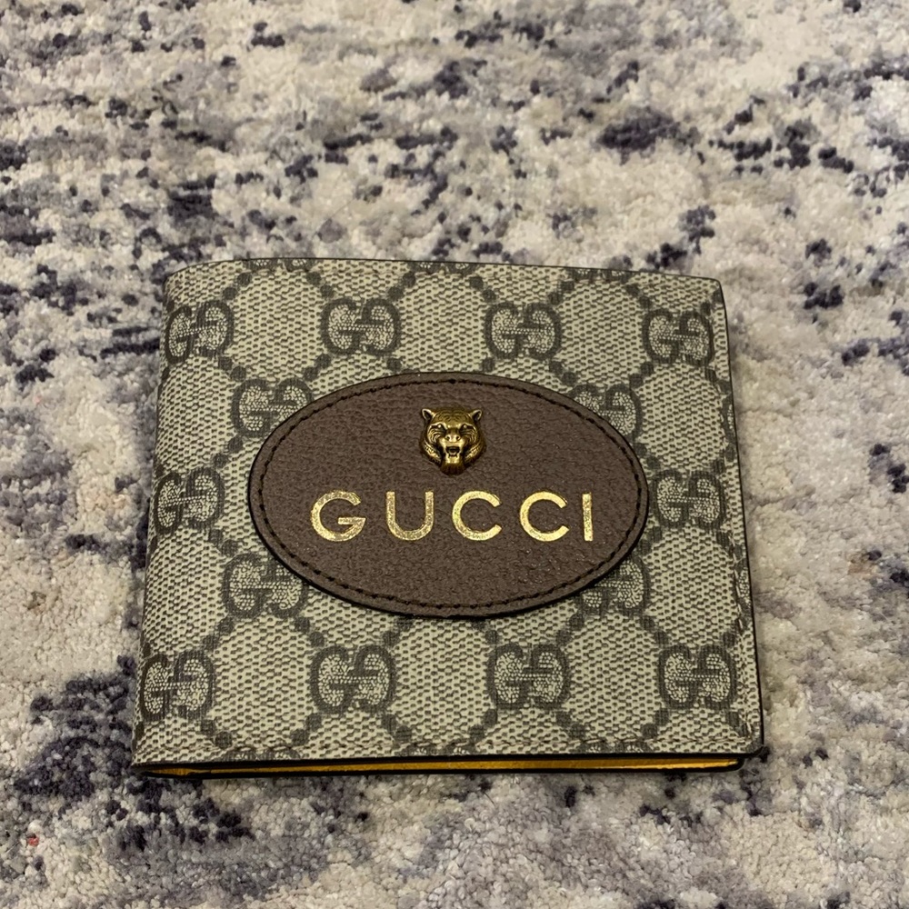 Gucci wallet